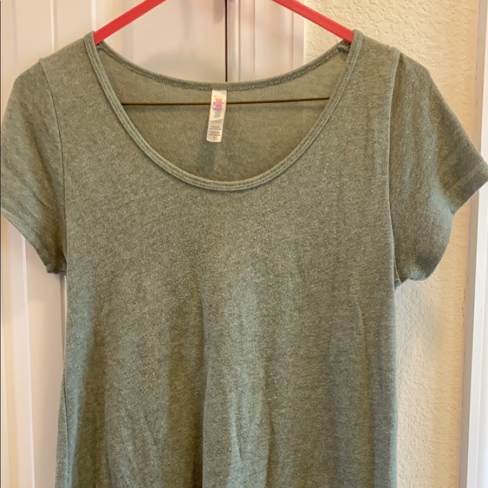Lularoe classic tee small gently worn
